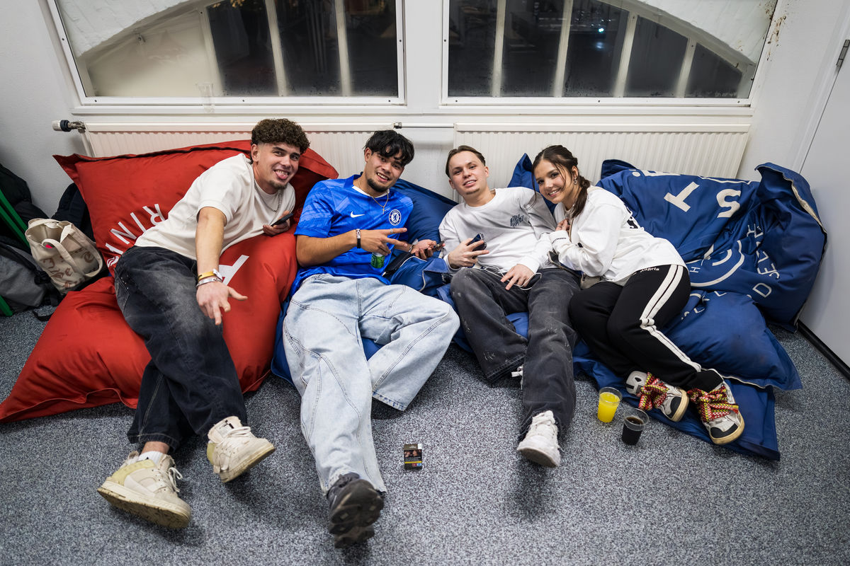 Loading... just a sec